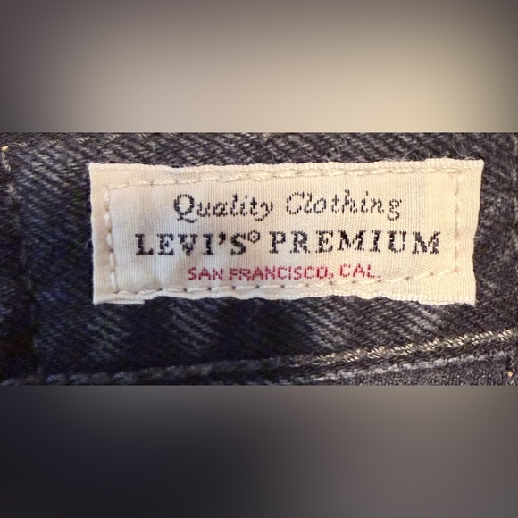 Levi’s Black Denim Distressed Mini Skirt Size 28 - Picture 3 of 4